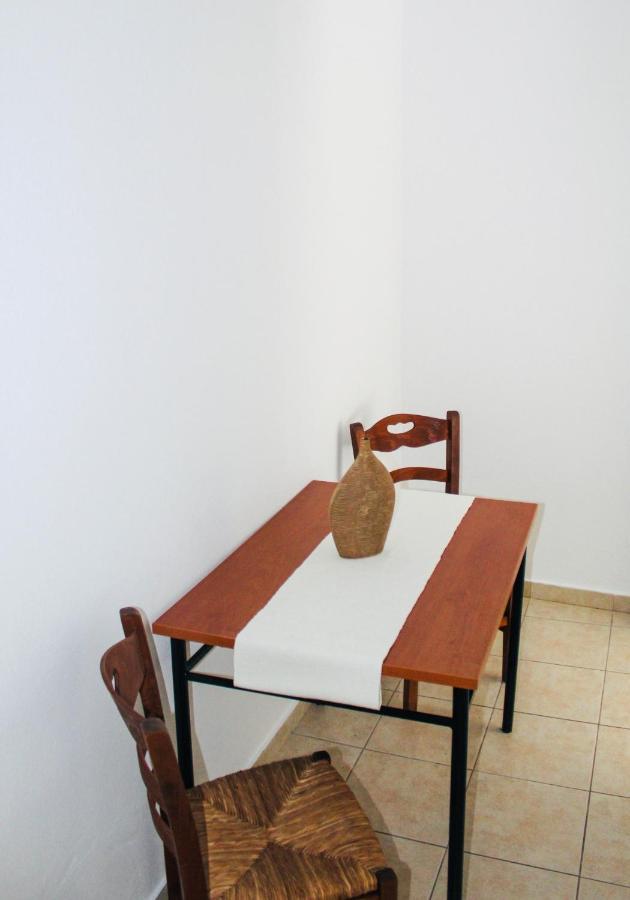 Diana Studios Pefki  Bagian luar foto